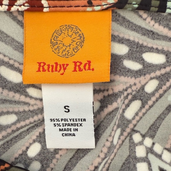 Ruby Rd. Women’s Floral Top NWT - Picture 6 of 7